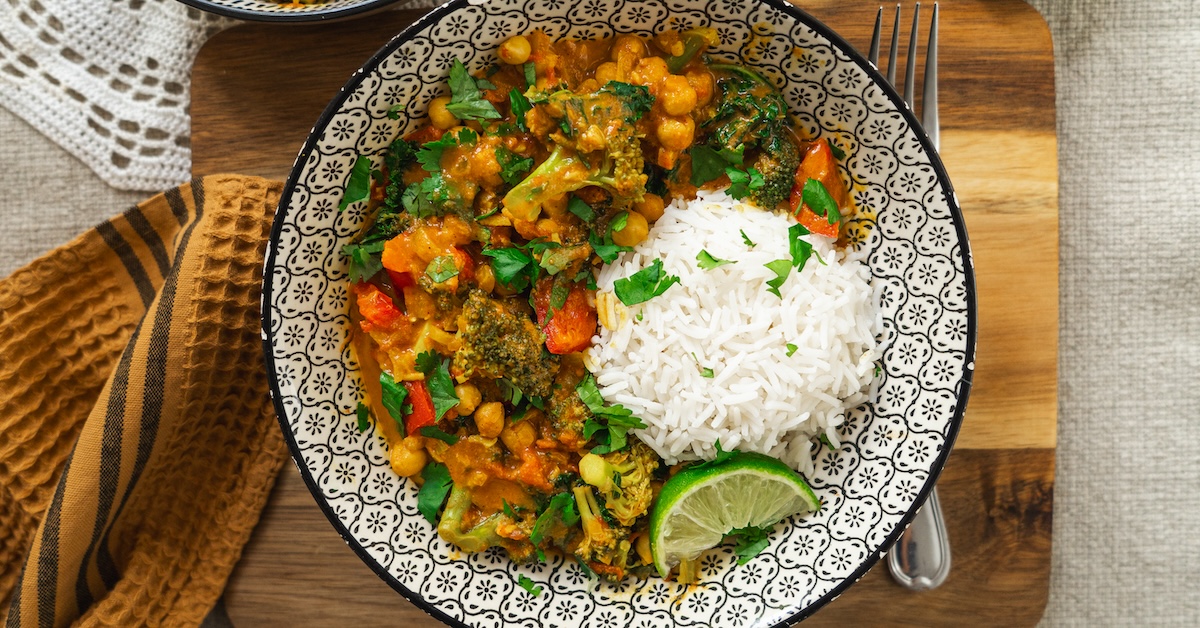 Curry de pois chiche aux épinards et lait de coco